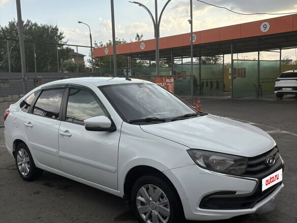 2019 Lada (ВАЗ) Granta I Рестайлинг, белый - вид 1