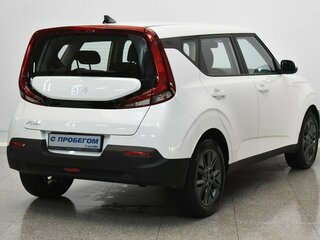 2022 Kia Soul III, белый, 2300000 рублей, вид 4