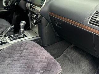 2021 Toyota Land Cruiser Prado 150 Series Рестайлинг 3, чёрный, 7030000 рублей, вид 3