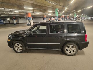 2010 Jeep Liberty (Patriot), чёрный, 650000 рублей, вид 5