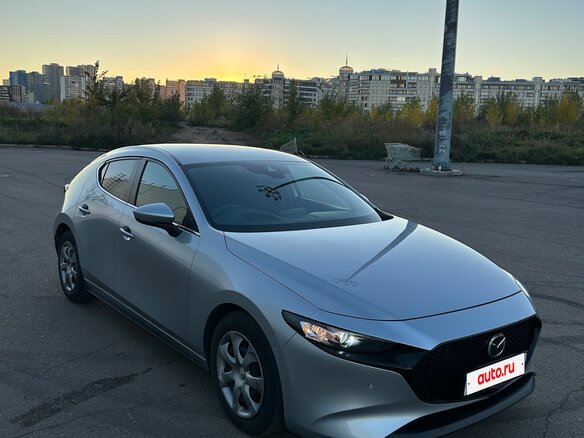 2021 Mazda 3 IV (BP), серый, 1350000 рублей - вид 2