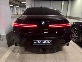 2026 BMW 7 серии 740 xDrive VII (G70) Рестайлинг, чёрный, 27000000 рублей, вид 5