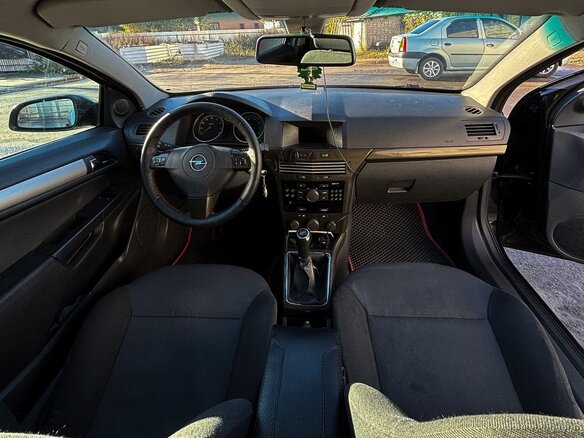 2007 Opel Astra GTC H Рестайлинг, чёрный, 450000 рублей - вид 12