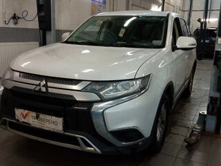 2019 Mitsubishi Outlander III Рестайлинг 3, белый, 1881000 рублей, вид 1