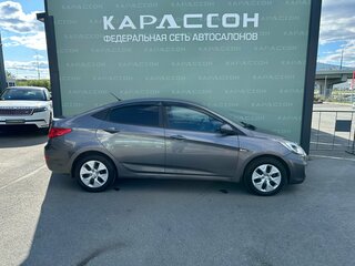 2011 Hyundai Solaris I, серый, 735000 рублей, вид 4