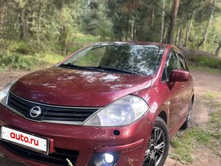 2010 Nissan Tiida I Рестайлинг, красный, 460000 рублей, вид 3
