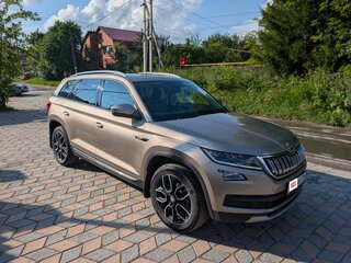 2020 Skoda Kodiaq I, коричневый, 3500000 рублей, вид 3