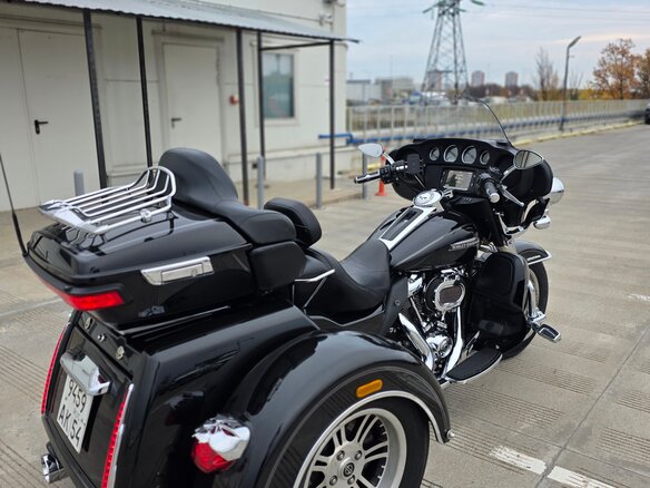 2017 Harley-Davidson Tri Glide, чёрный, 2799000 рублей - вид 21