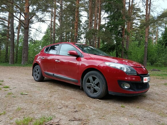 2012 Renault Megane III Рестайлинг, красный, 780000 рублей - вид 2