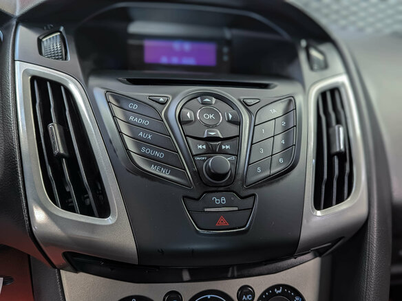 2012 Ford Focus III, красный - вид 21