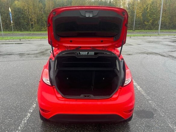 2016 Ford Fiesta Mk6 Рестайлинг, красный, 810000 рублей - вид 10