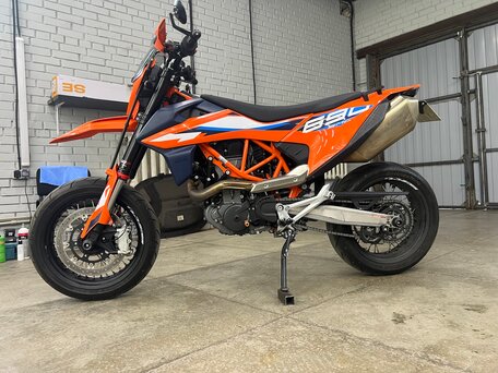 2024 KTM 690 SMC R, оранжевый, 850000 рублей, вид 5
