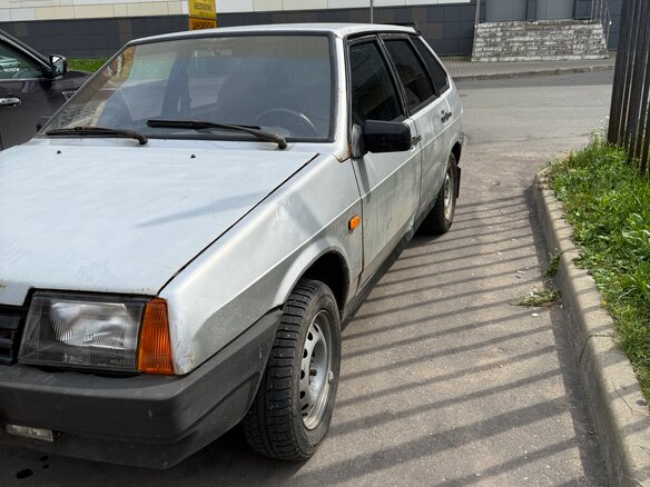 2001 Lada (ВАЗ) 2109 21093i, серебристый