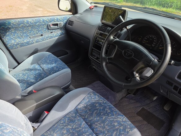 1997 Toyota Ipsum I (M10), синий, 530000 рублей - вид 3