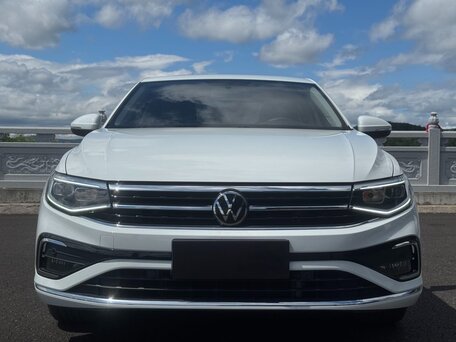 2023 Volkswagen Bora IV (China Market) Рестайлинг, белый, 1560000 рублей, вид 3