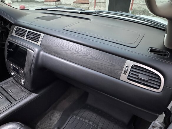 2011 Chevrolet Tahoe 6AT III, белый, 3480000 рублей - вид 11