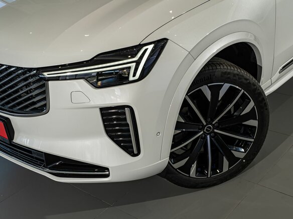 2026 Volvo XC90 B5 II Рестайлинг 2, белый, 13950000 рублей - вид 15