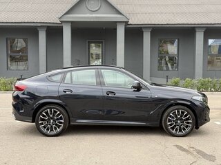 2025 BMW X6 30d III (G06) Рестайлинг, синий, 12995000 рублей, вид 4