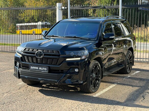 2015 Toyota Land Cruiser 200 Series Рестайлинг 2, чёрный, 4599000 рублей - вид 2