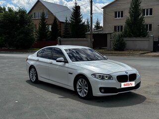 2016 BMW 5 серии 528i xDrive VI (F10/F11/F07) Рестайлинг, белый, 2399000 рублей, вид 4