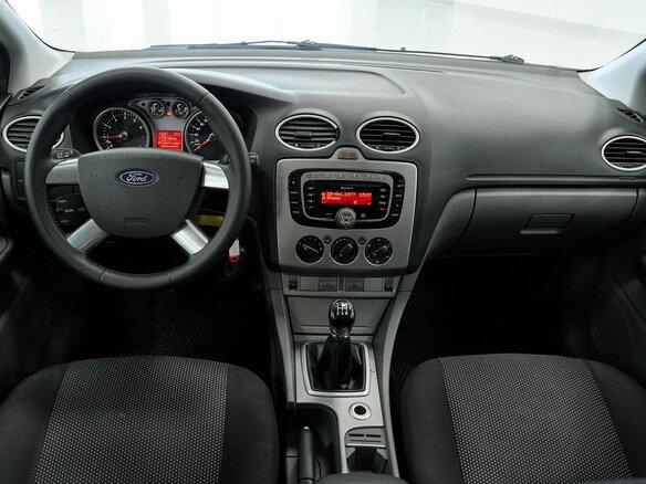 2011 Ford Focus II Рестайлинг, белый, 572000 рублей - вид 8