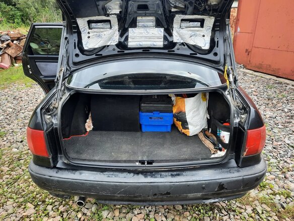 1994 Audi 80 V (B4), чёрный - вид 14