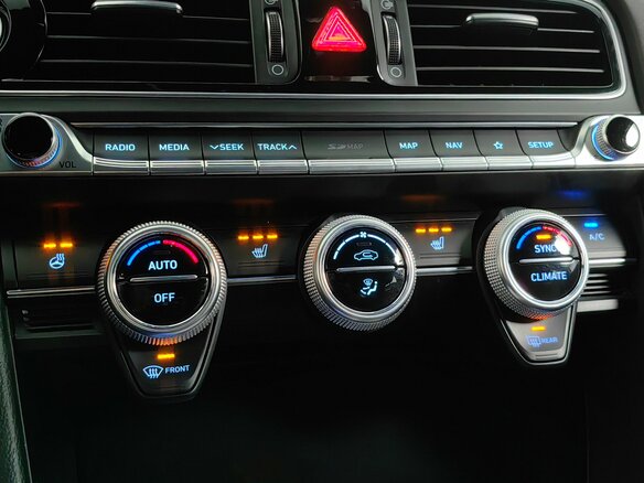 2019 Genesis G70 I, серый, 2333000 рублей - вид 17