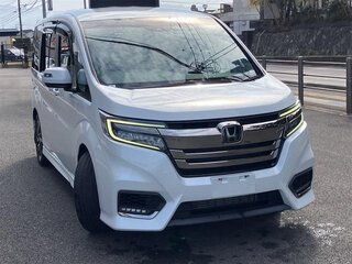 2021 Honda Stepwgn Spada V Рестайлинг, белый, 2138000 рублей, вид 3