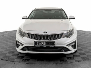 2019 Kia Optima IV Рестайлинг, белый, 2045000 рублей, вид 2