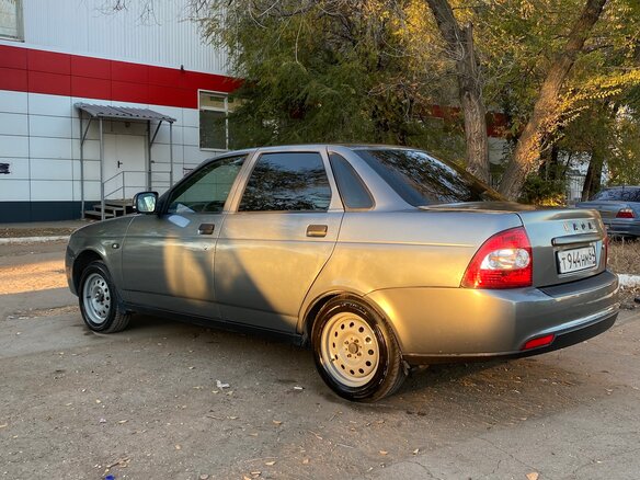 2011 Lada (ВАЗ) Priora I, серый, 300000 рублей - вид 4