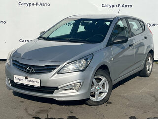 2014 Hyundai Solaris I Рестайлинг, серебристый, 695000 рублей, вид 1