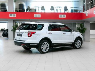 2018 Ford Explorer V Рестайлинг 2, белый, 2590000 рублей, вид 2
