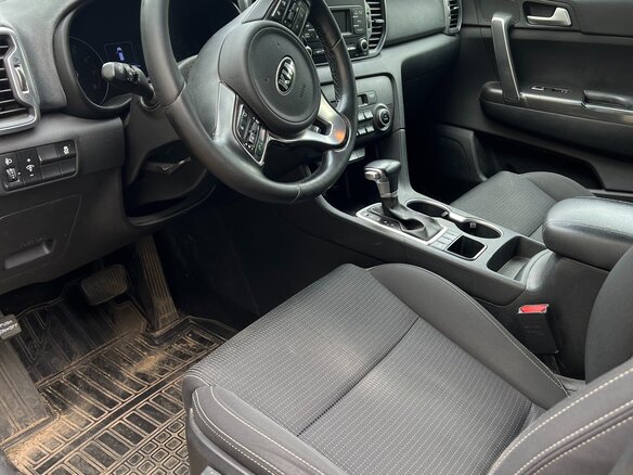 2017 Kia Sportage IV, коричневый, 1750000 рублей - вид 8