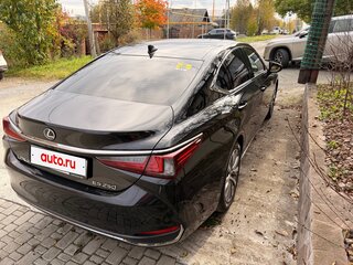 2018 Lexus ES 250 VII, чёрный, 3700000 рублей, вид 3