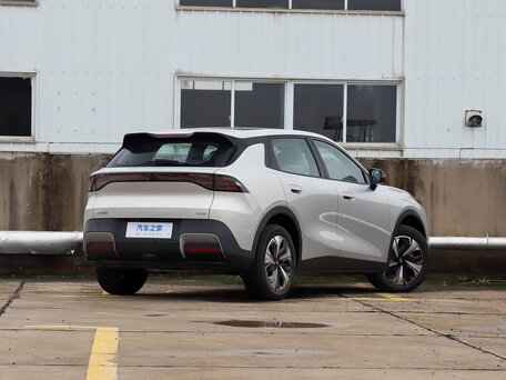 2026 Changan Qiyuan Q05 51.9 kWh II, серебристый, 2330000 рублей, вид 4