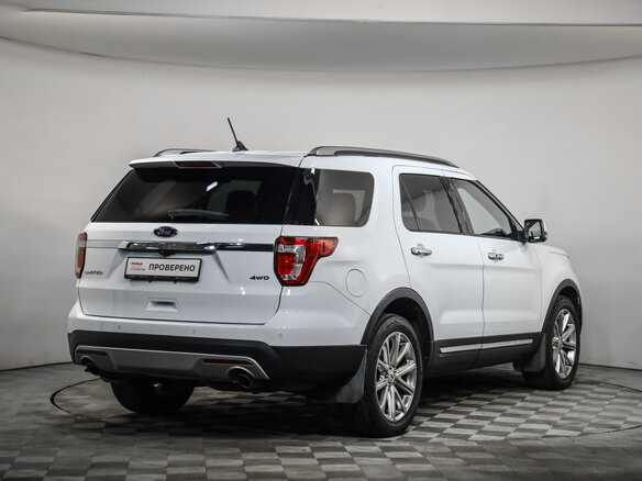 2017 Ford Explorer V Рестайлинг, белый, 2399777 рублей - вид 4
