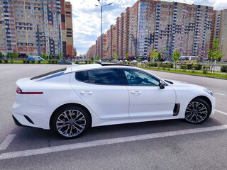 2018 Kia Stinger I, белый, 2820000 рублей, вид 5