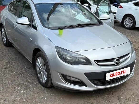 2014 Opel Astra J Рестайлинг, серый, 800000 рублей - вид 4