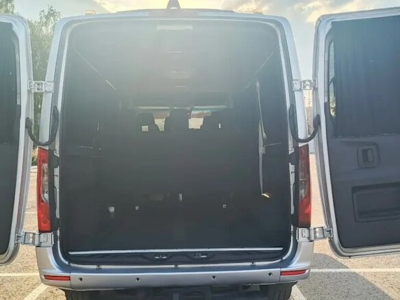 2018 Mercedes-Benz Sprinter, серебристый, 4050000 рублей - вид 18