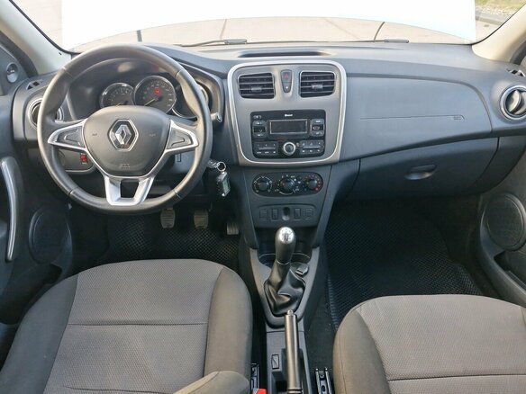 2018 Renault Logan II Рестайлинг, белый, 699000 рублей - вид 4
