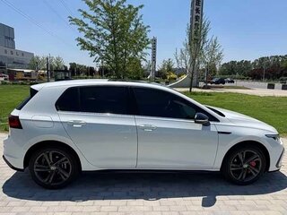 2023 Volkswagen Golf VIII, белый, 1810010 рублей, вид 5