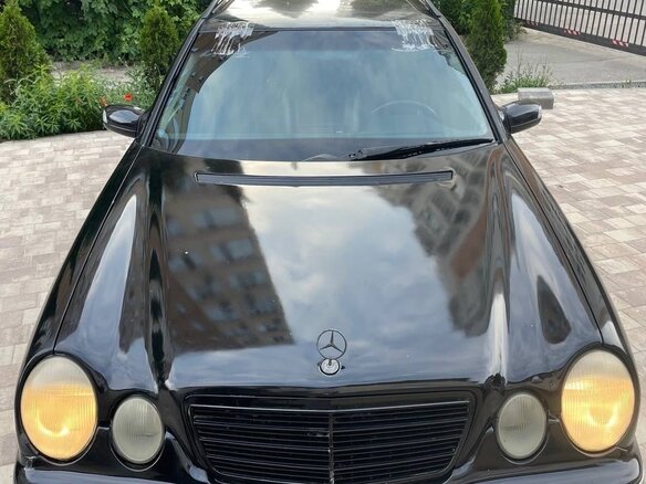 2001 Mercedes-Benz E-Класс 240 II (W210, S210) Рестайлинг, чёрный, 450000 рублей - вид 1