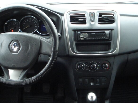 2015 Renault Logan II, серебристый - вид 12