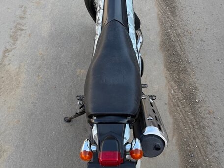2004 Yamaha XG250 Tricker, серебристый, 239000 рублей, вид 4