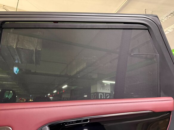 2026 Land Rover Range Rover D350 MHEV Long V, чёрный - вид 30
