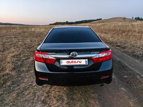 2012 Toyota Camry VII (XV50), чёрный, 1730000 рублей, вид 3