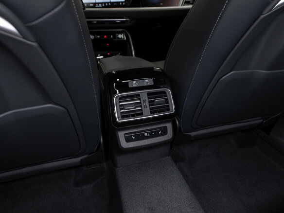 2026 Audi Q5 L III (GU), чёрный, 6350000 рублей - вид 17