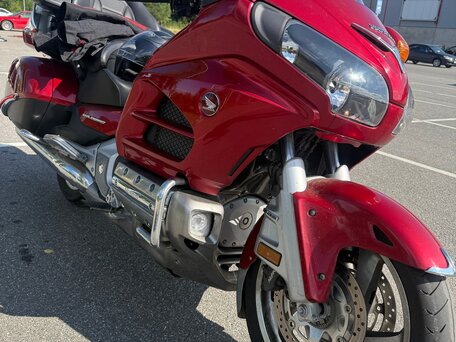 2017 Honda GL 1800 Gold Wing, красный, 2100000 рублей, вид 1
