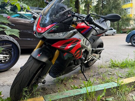 2023 Aprilia Tuono V4, чёрный, 1100000 рублей, вид 1