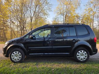 2012 Volkswagen Touran I Рестайлинг 2, чёрный, 1000000 рублей, вид 5